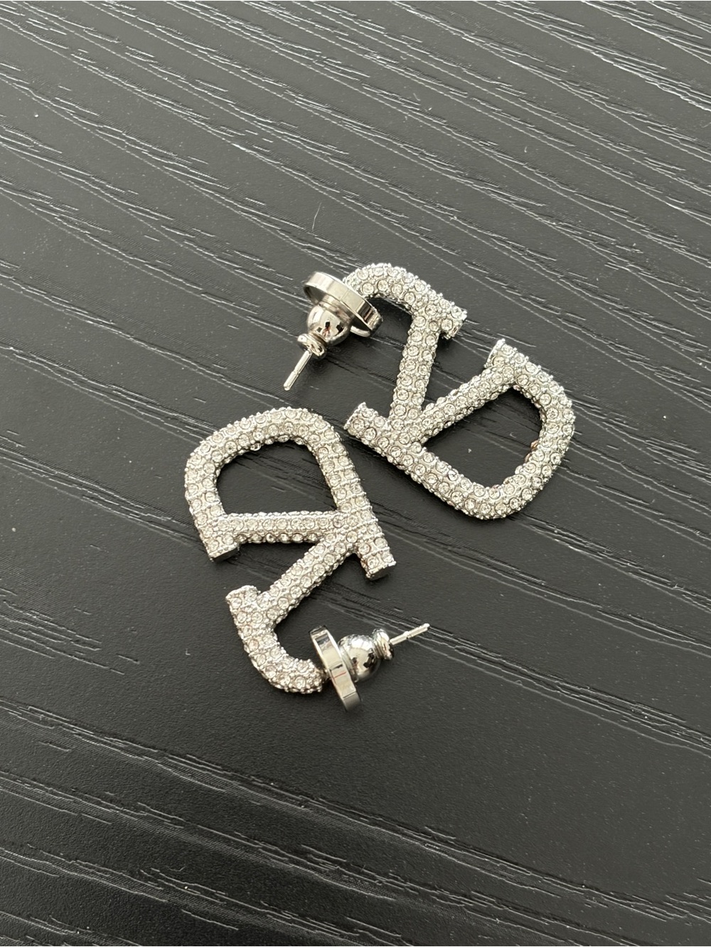 Valentino Garavani VLogo Signature earrings with Box EUC